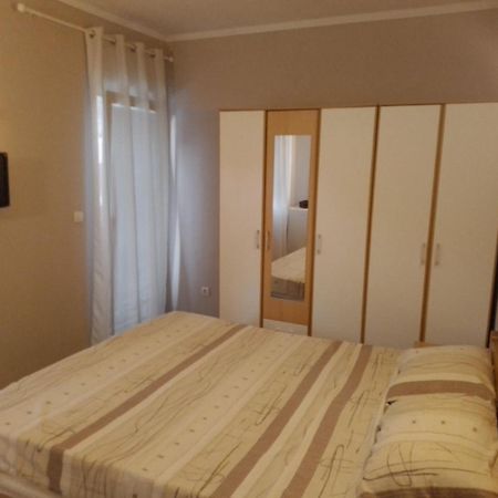 Apartments Grubor Будва Екстер'єр фото
