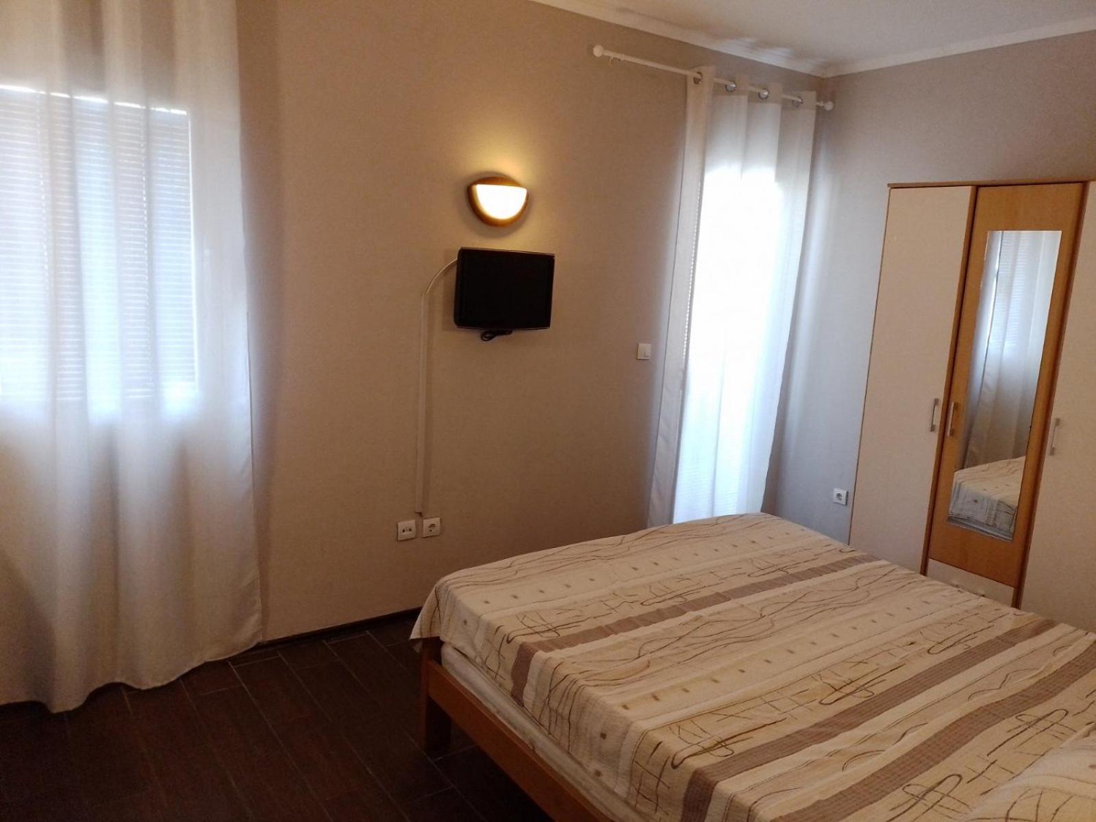 Apartments Grubor Будва Екстер'єр фото