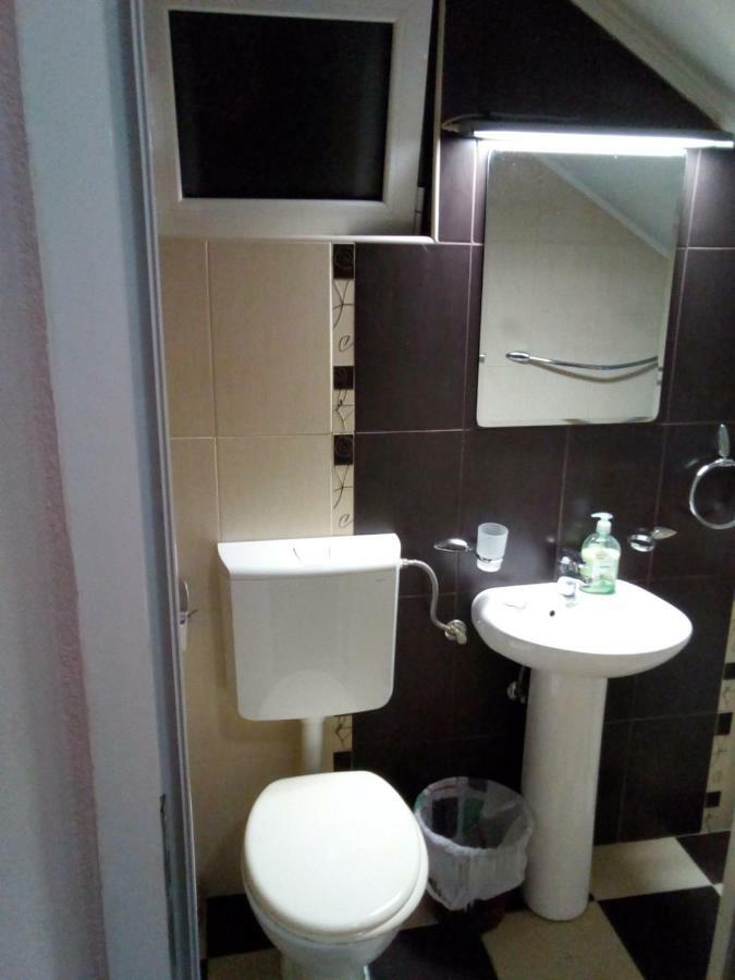 Apartments Grubor Будва Екстер'єр фото